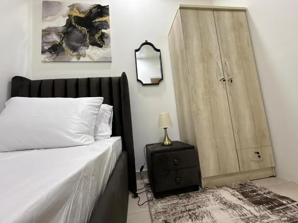 Appartamento Nuchii Ho Stel Dubai