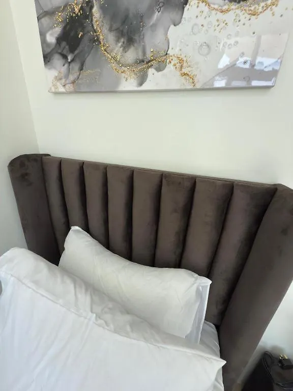 Appartamento Nuchii Ho Stel Dubai