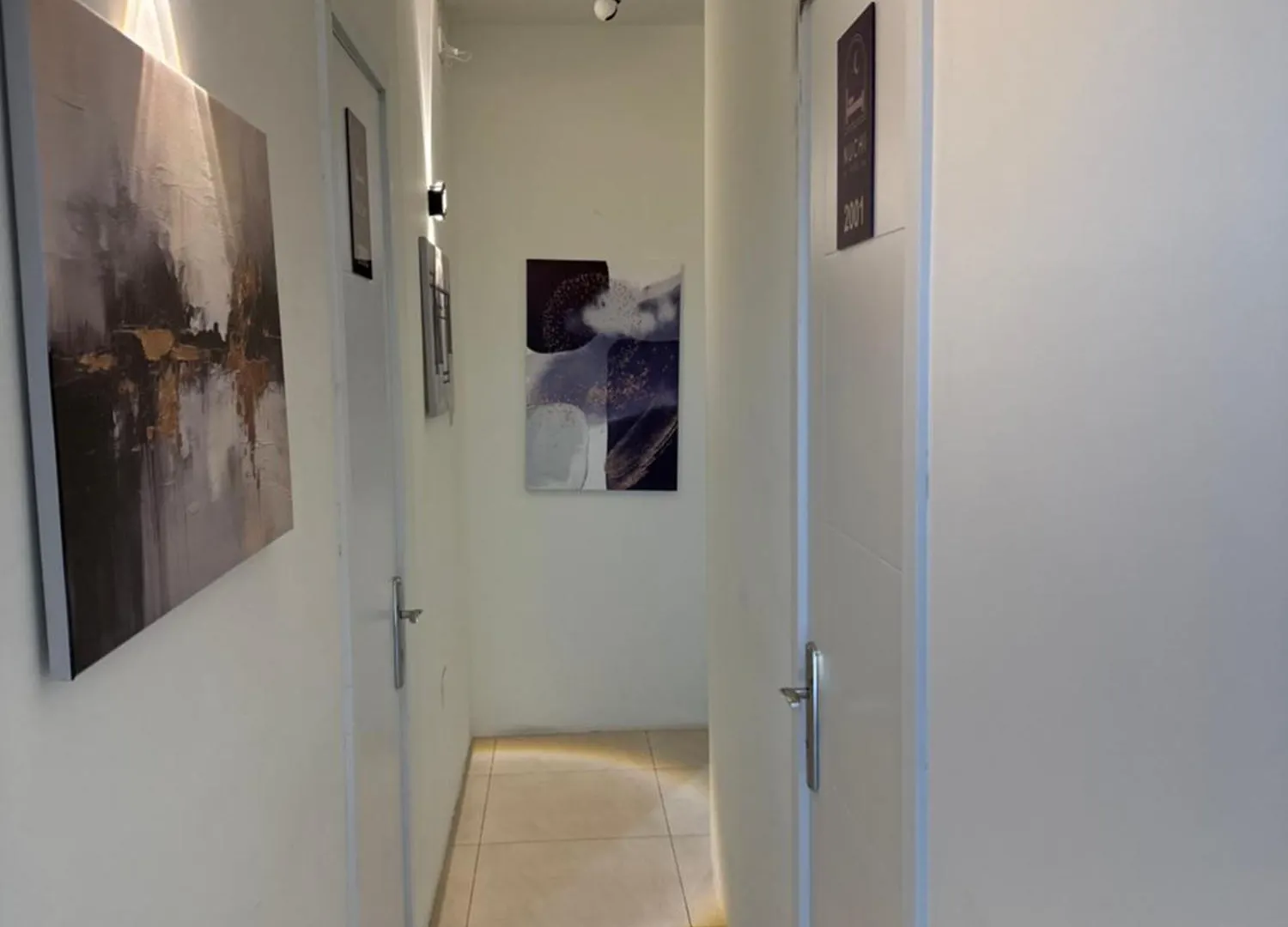 Appartamento Nuchii Ho Stel Dubai