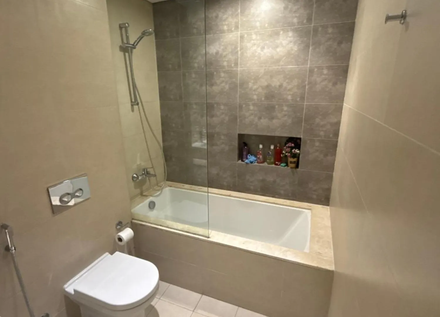Appartamento Nuchii Ho Stel Dubai